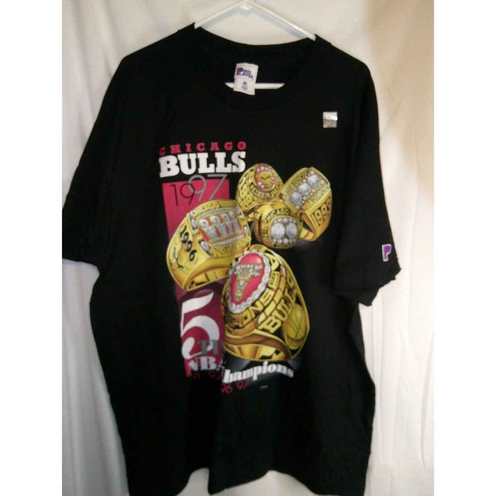 Vintage Chicago Bulls 1997 5 NBA Championship Rings Pro Player T-Shirt XXL NWT